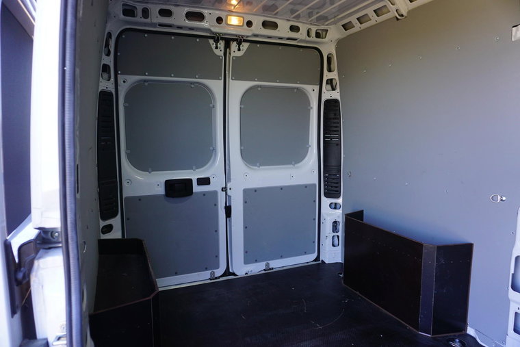 Vehicle Image 38