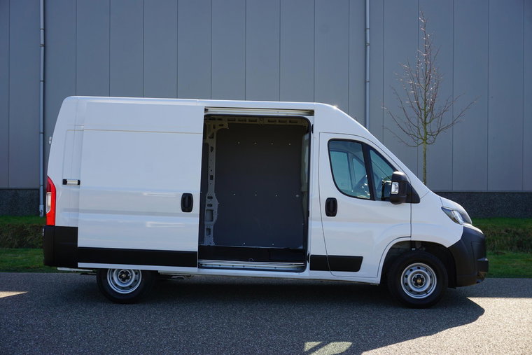 Vehicle Image 39