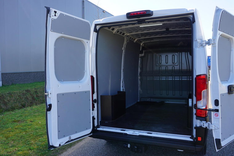 Vehicle Image 40