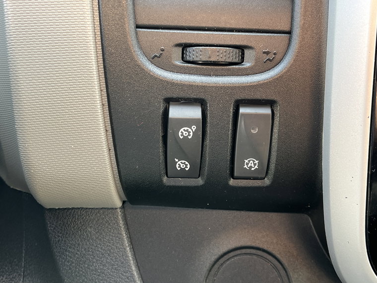 Vehicle Image 38