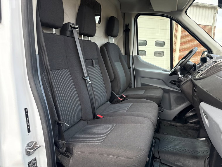 Vehicle Image 19