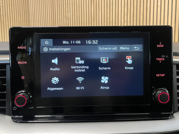 Vehicle Image 33