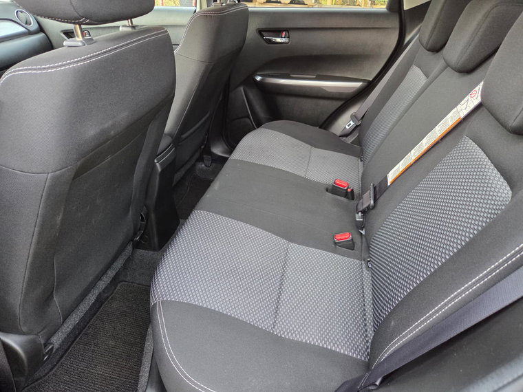 Vehicle Image 18
