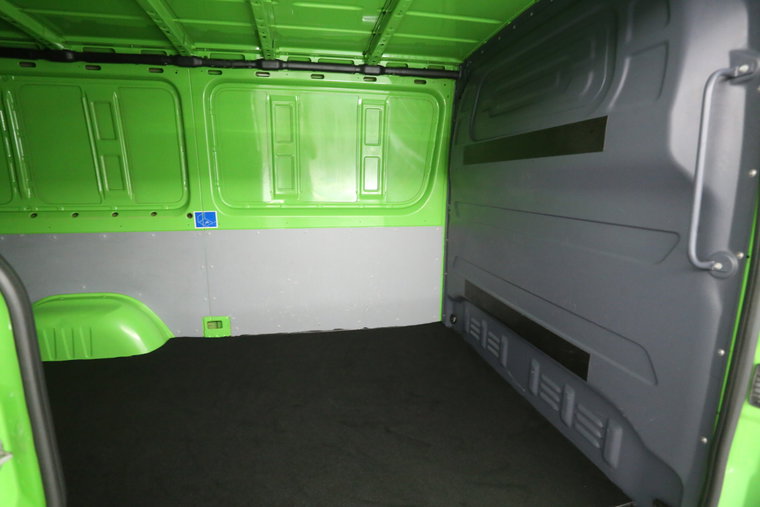 Vehicle Image 25