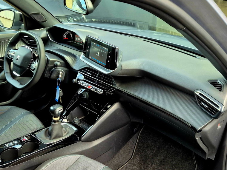 Vehicle Image 35
