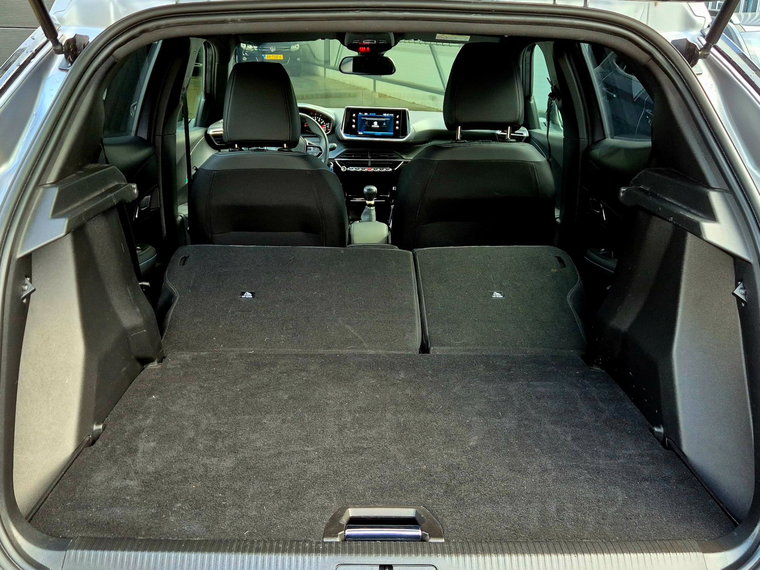 Vehicle Image 37