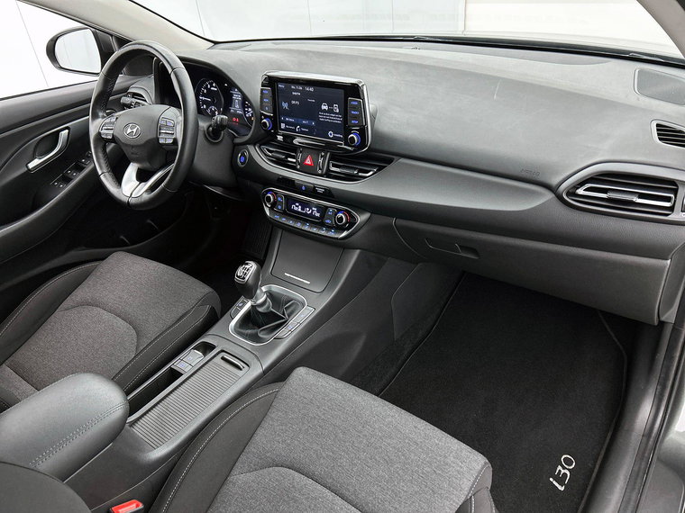Vehicle Image 14