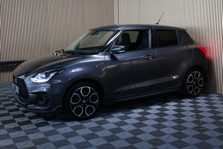 Vehicle Image 10