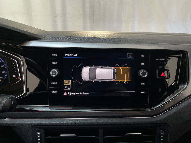 Vehicle Image 21