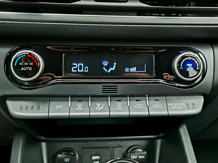 Vehicle Image 28