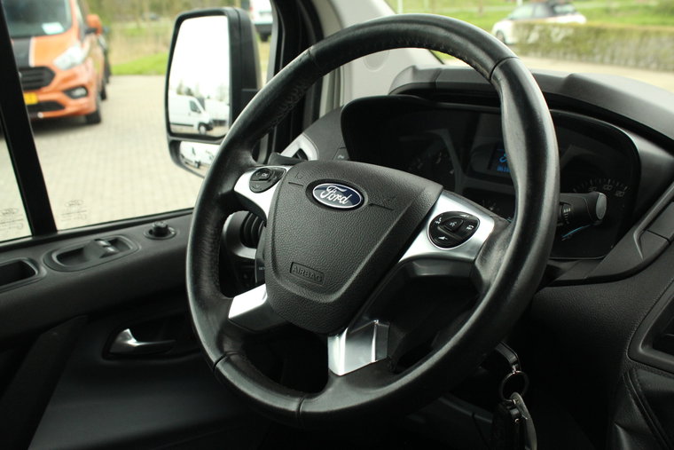 Vehicle Image 22