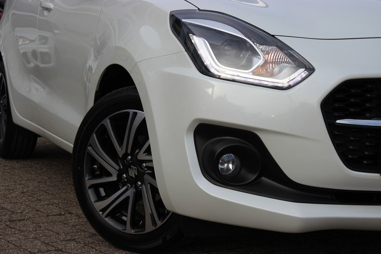 Vehicle Image 12