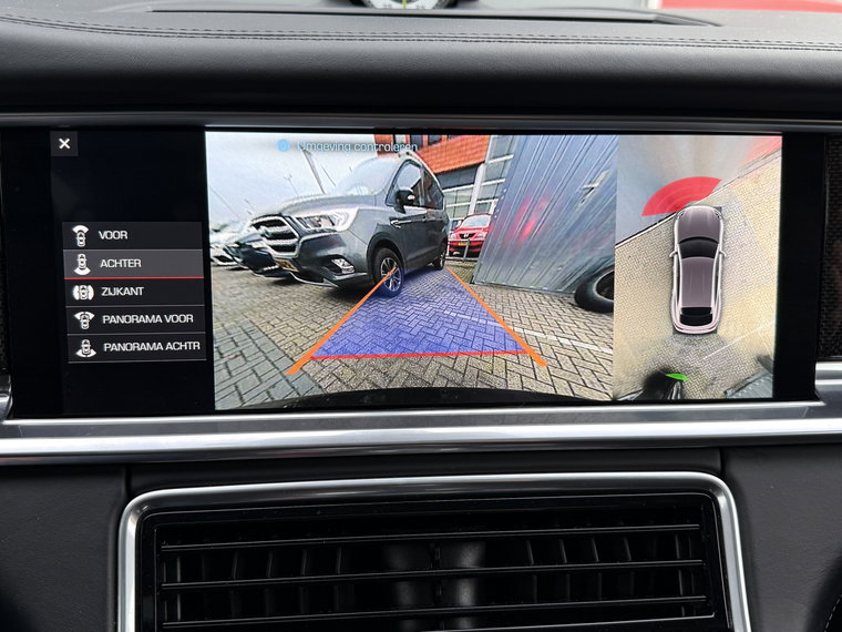 Vehicle Image 36