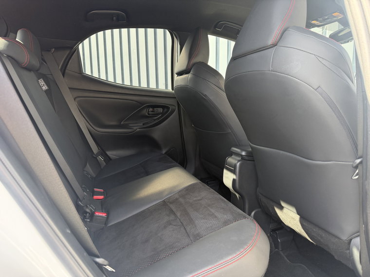 Vehicle Image 21