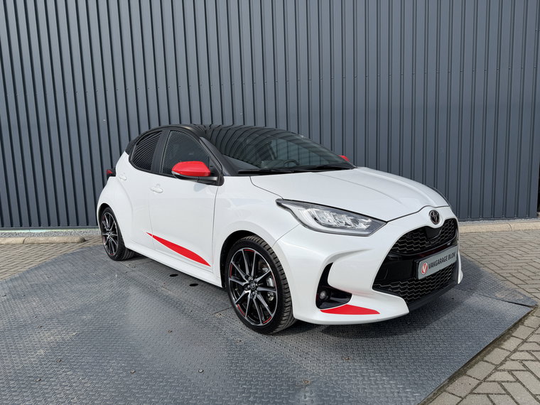 Vehicle Image 6