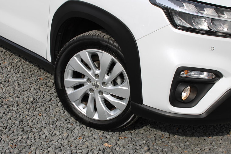 Vehicle Image 8