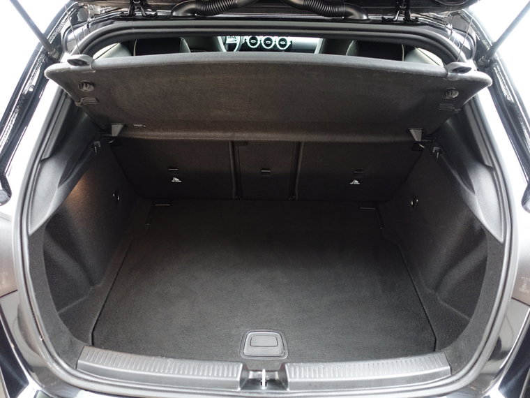 Vehicle Image 33