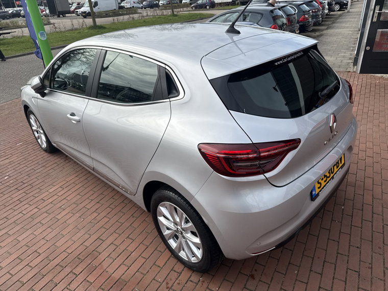 Vehicle Image 28