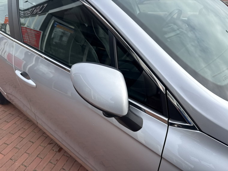 Vehicle Image 31