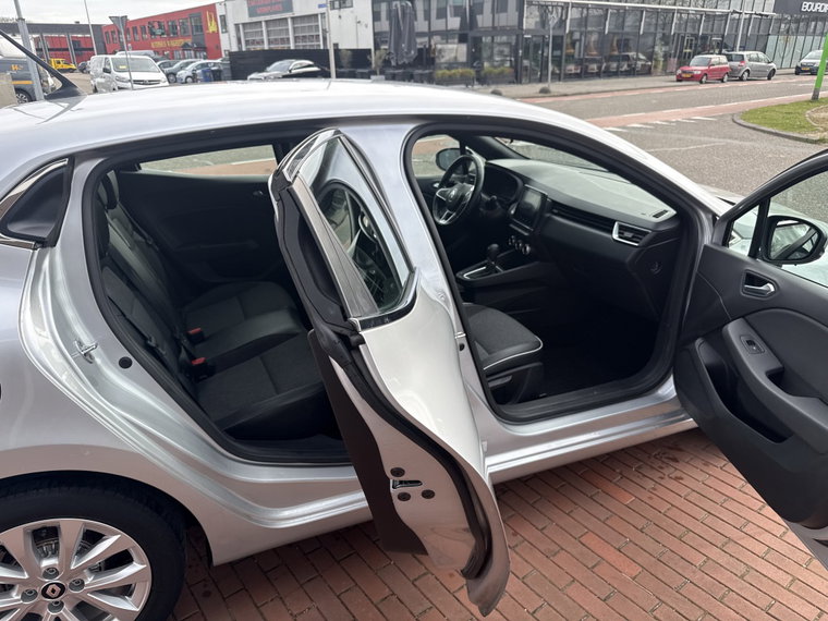 Vehicle Image 39