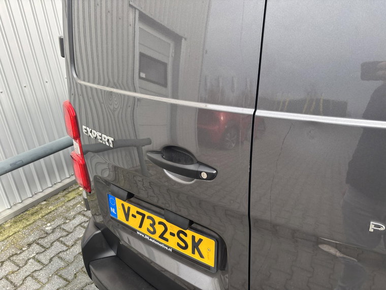 Vehicle Image 34