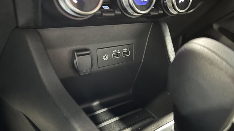 Vehicle Image 35