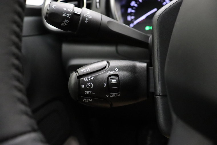 Vehicle Image 24