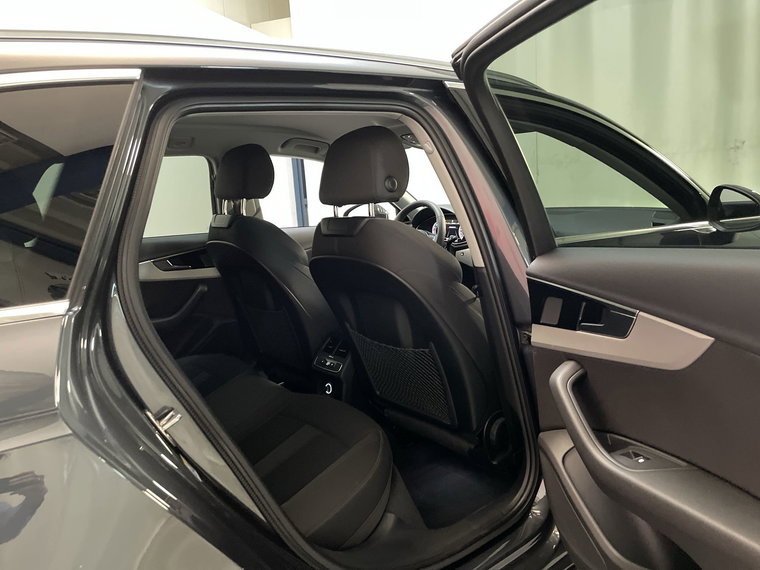 Vehicle Image 17