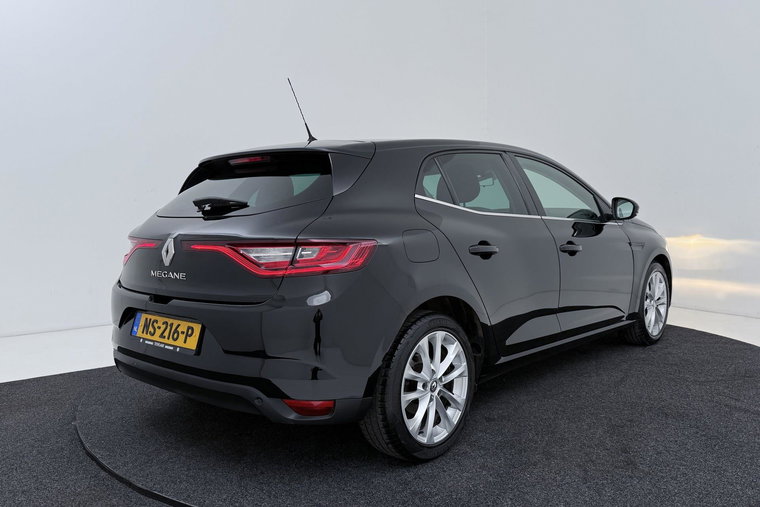 Vehicle Image 38