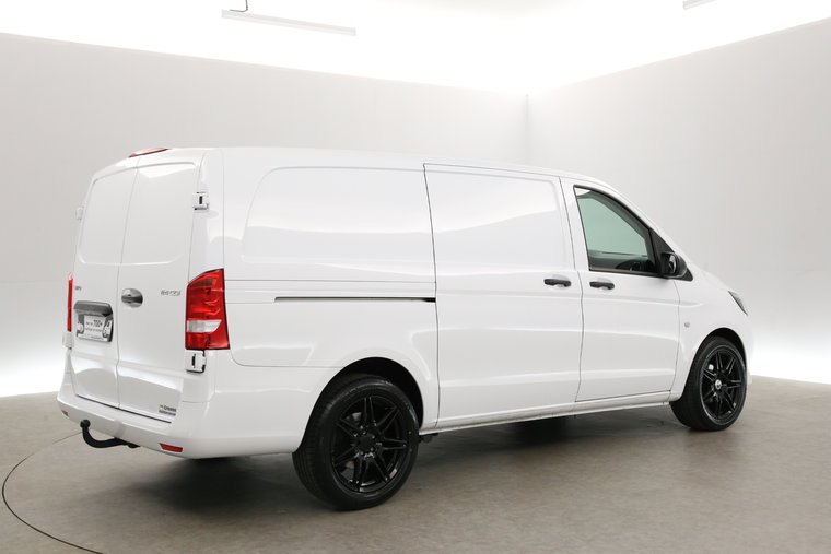 Vehicle Image 28