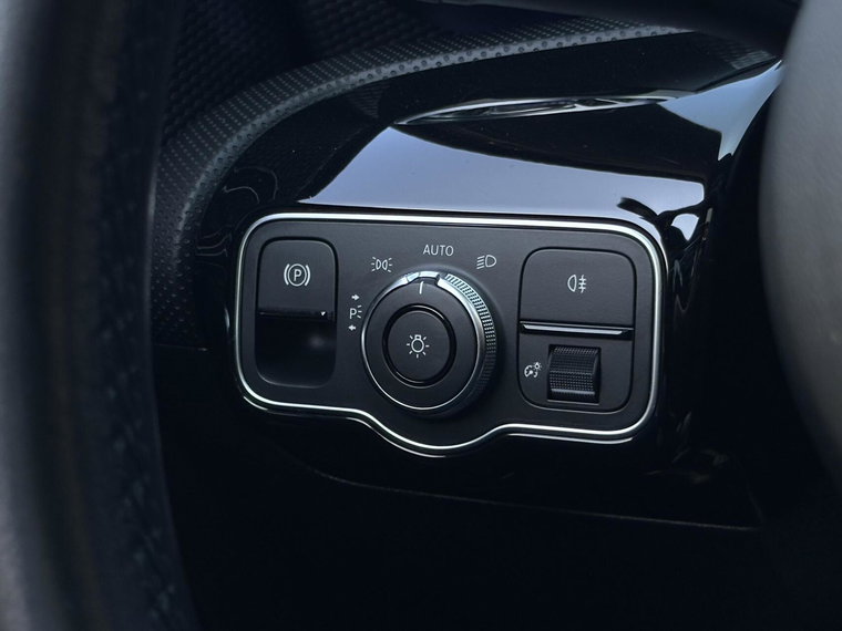 Vehicle Image 34