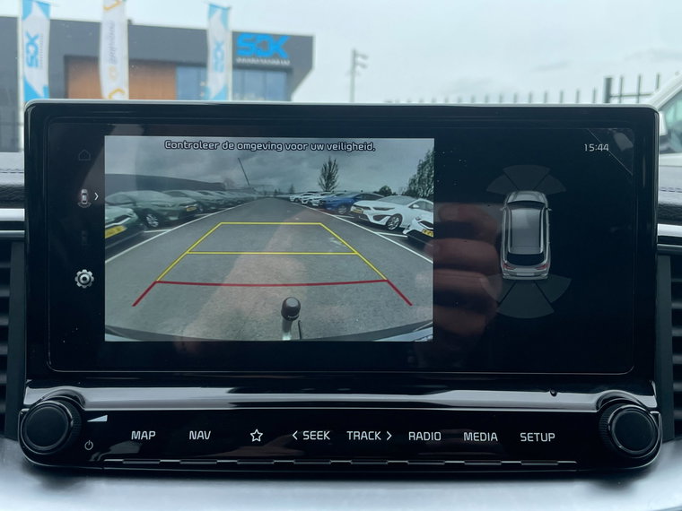Vehicle Image 12