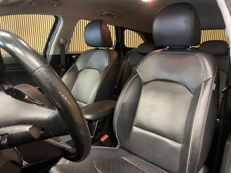 Vehicle Image 38
