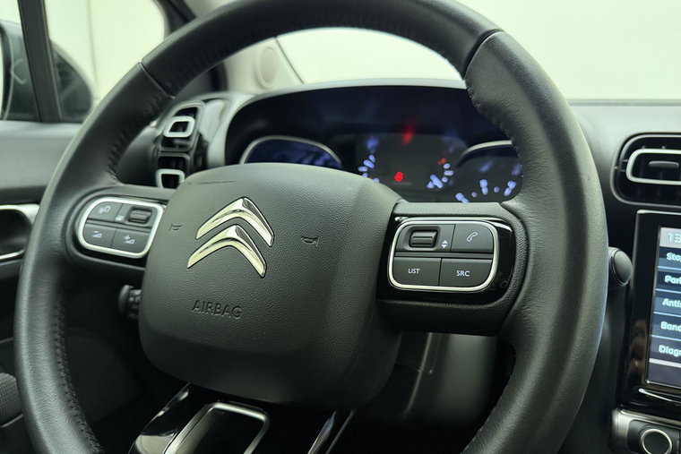 Vehicle Image 19