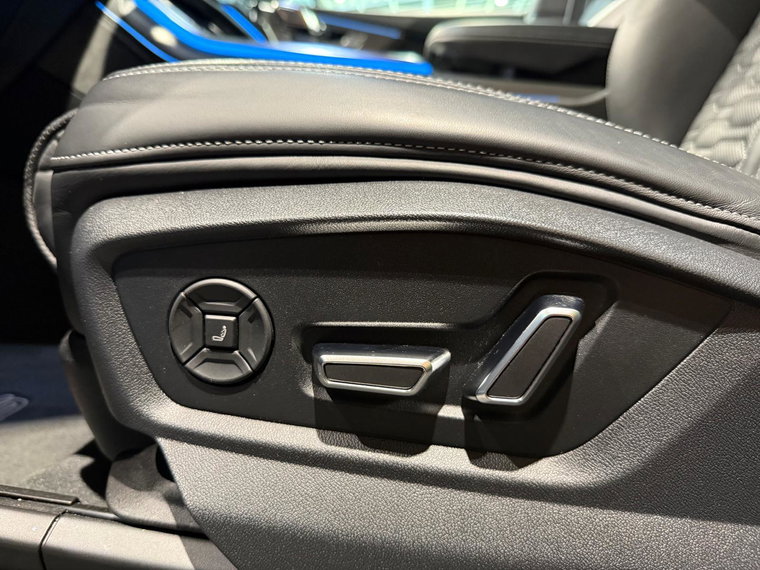 Vehicle Image 31