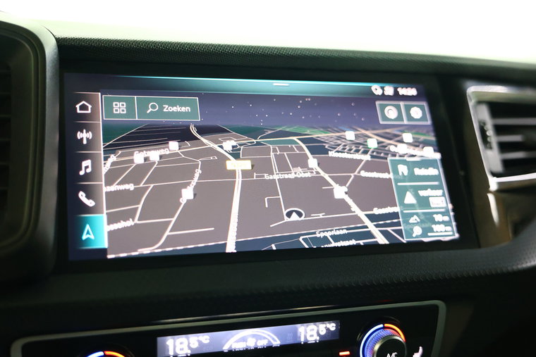 Vehicle Image 21