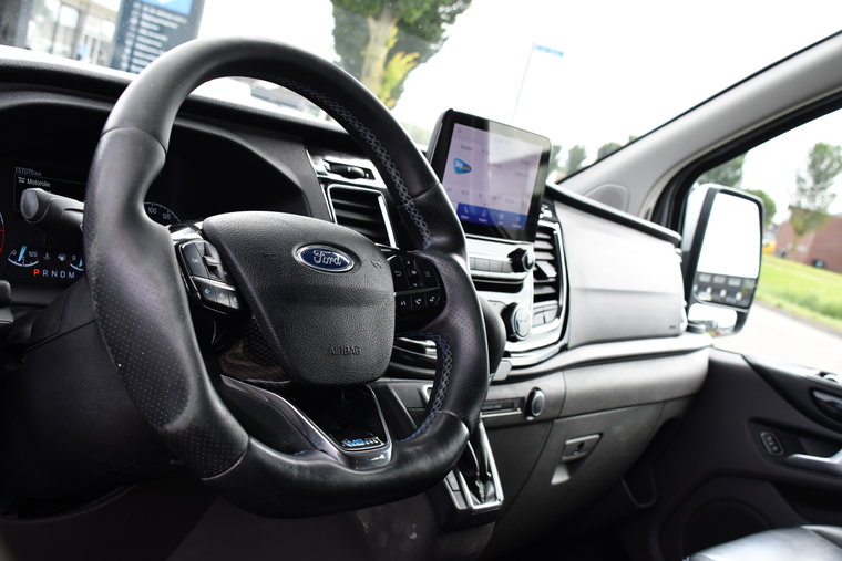 Vehicle Image 14
