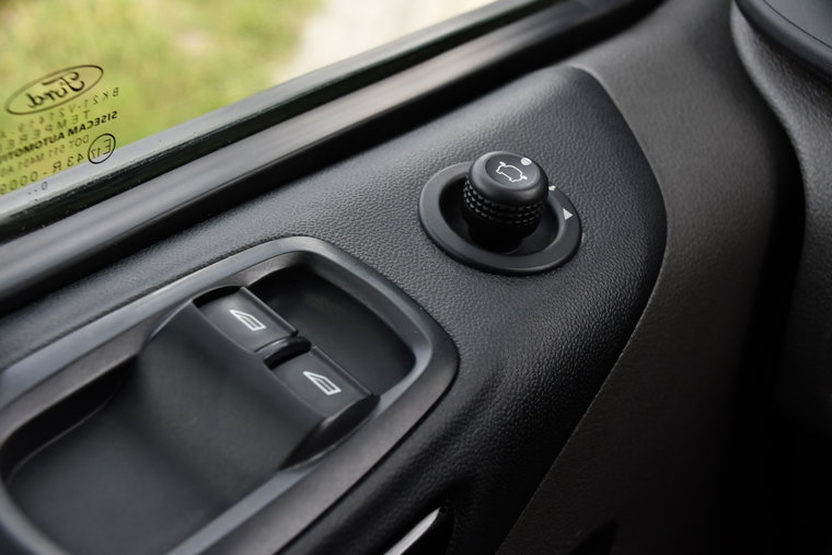 Vehicle Image 27