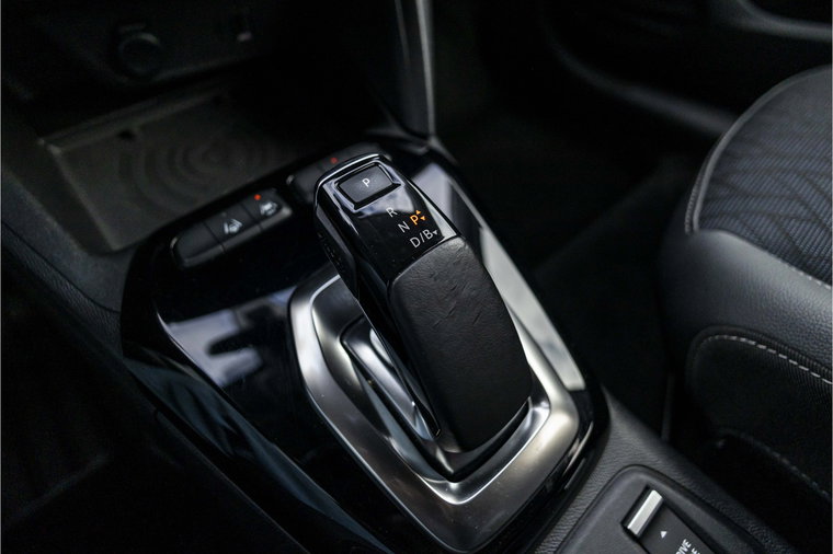 Vehicle Image 24