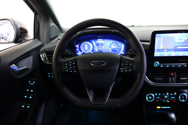 Vehicle Image 12