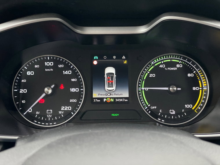 Vehicle Image 12