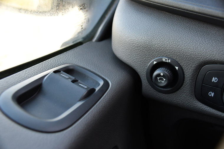 Vehicle Image 28