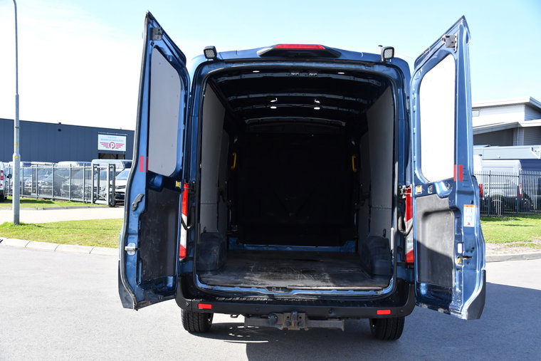 Vehicle Image 35