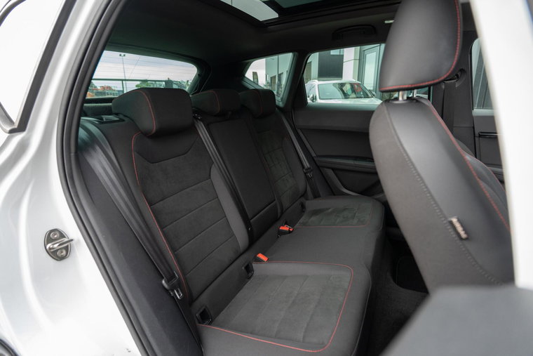 Vehicle Image 36