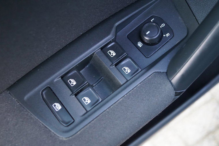 Vehicle Image 40