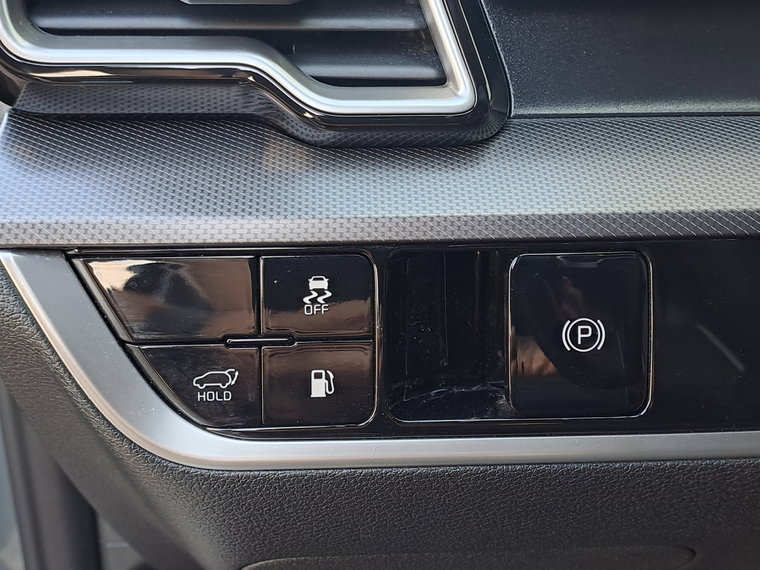 Vehicle Image 28