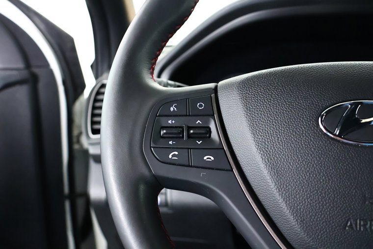 Vehicle Image 19