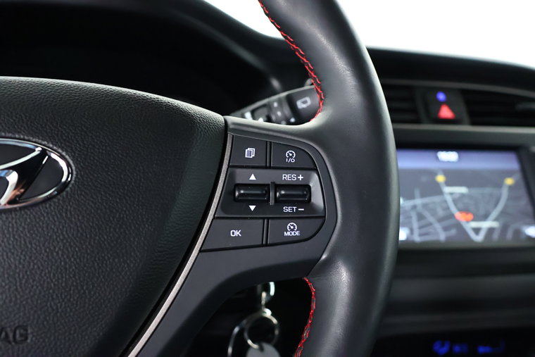 Vehicle Image 20
