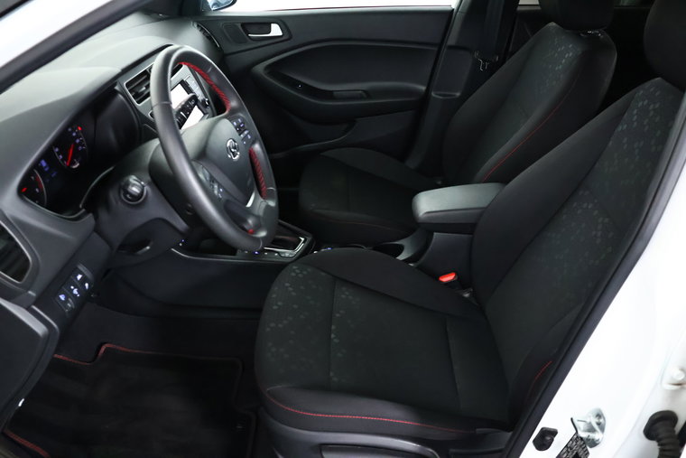 Vehicle Image 10