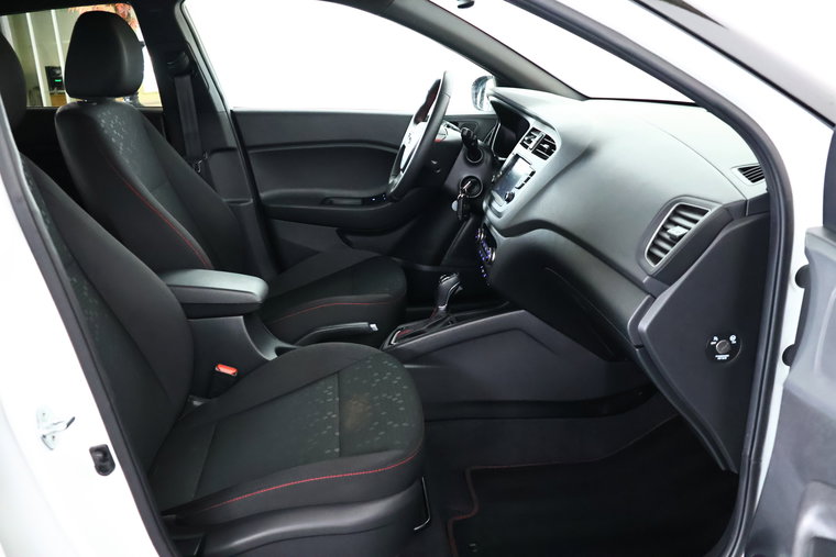 Vehicle Image 11
